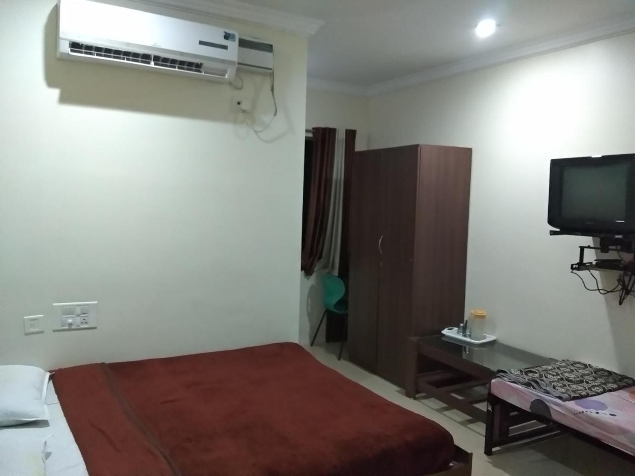 Sai Tirumala Residency Tirupati Eksteriør bilde